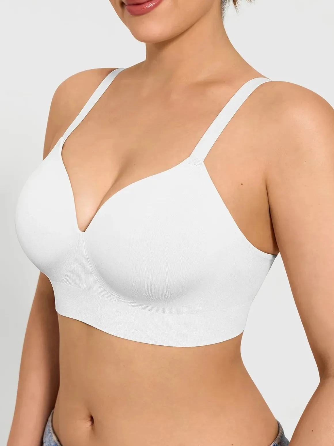 ContourLift™ Seamless Wireless Shaping Push Up Bra