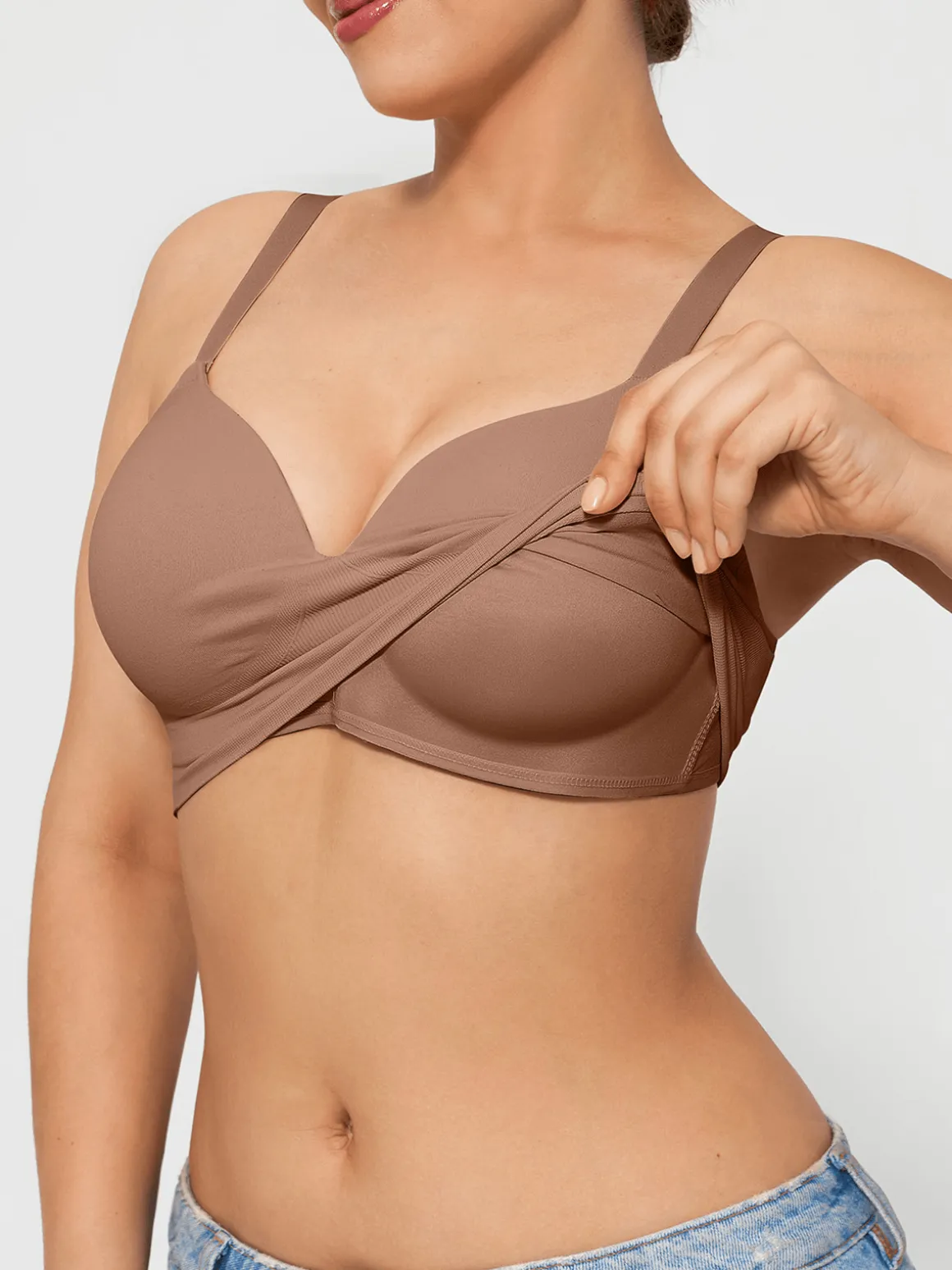 ContourLift™ Seamless Wireless Shaping Push Up Bra
