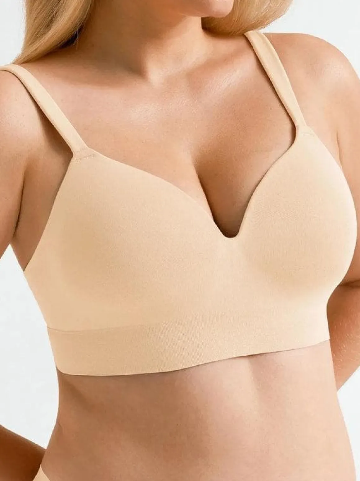 ContourLift™ Seamless Wireless Shaping Push Up Bra