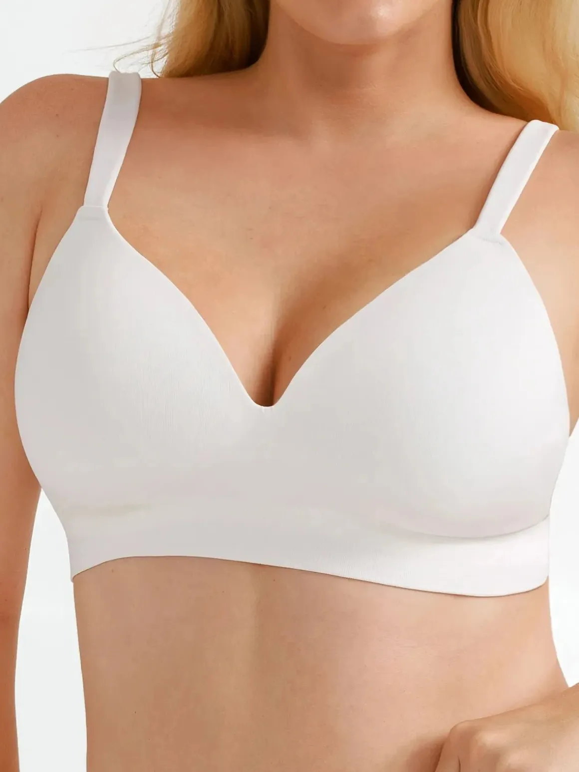 ContourLift™ Seamless Wireless Shaping Push Up Bra