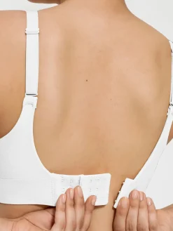 ContourLift™ Seamless Wireless Shaping Push Up Bra
