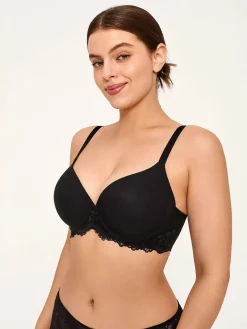 Delicate Embrace Lace Underwire Bra