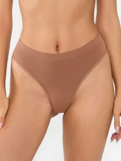Seamless AirKnit Thong