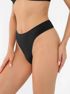 Seamless AirKnit Thong
