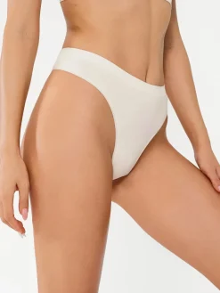 Seamless AirKnit Thong