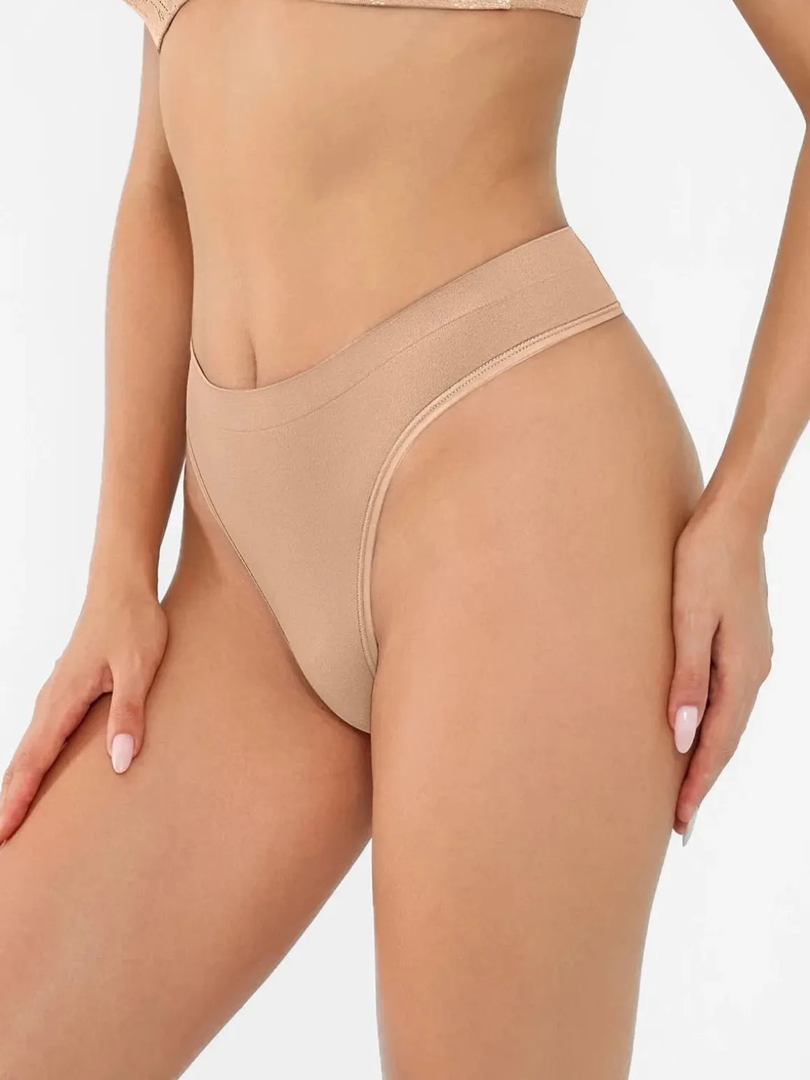 Seamless AirKnit Thong