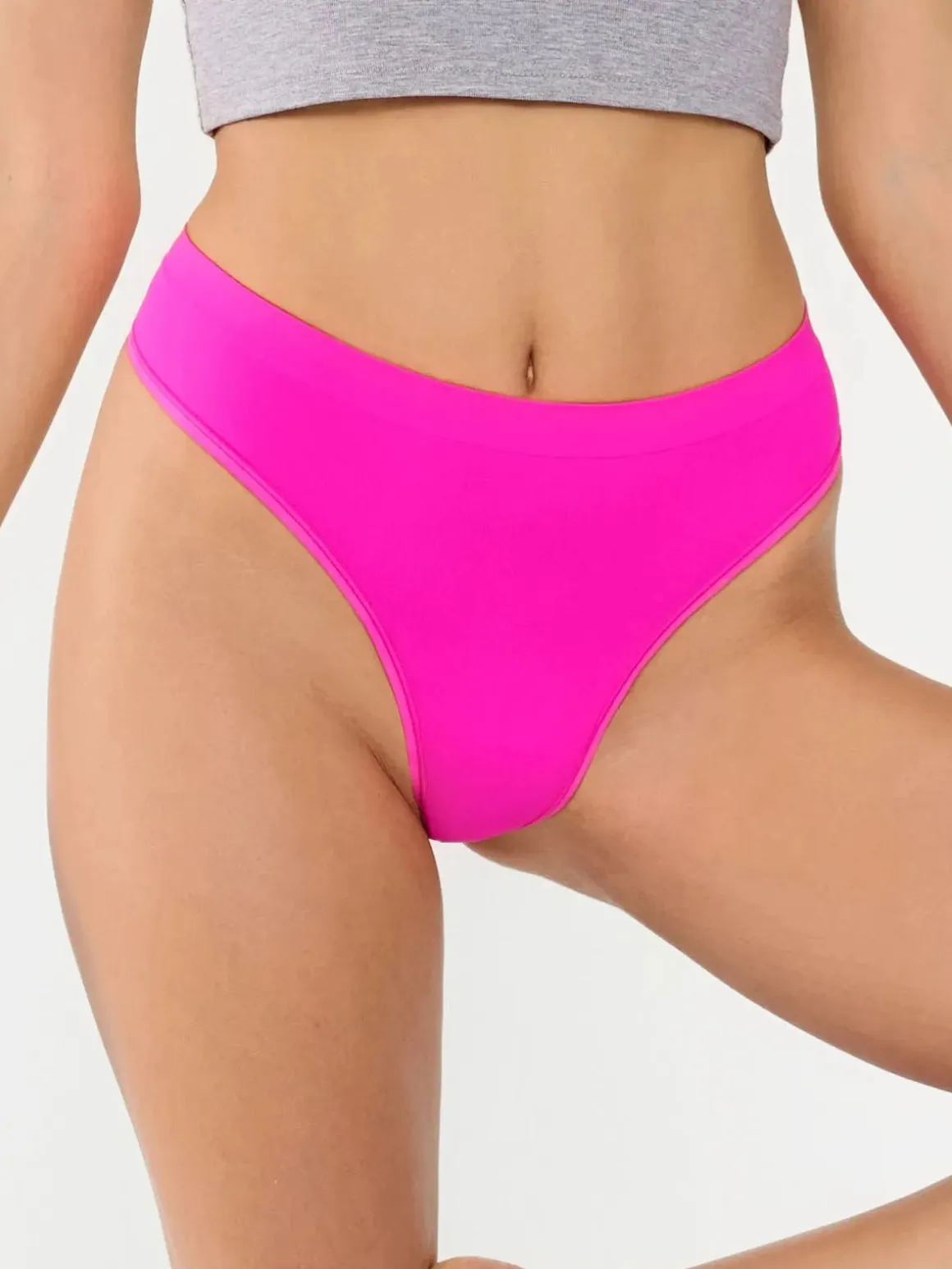 Seamless AirKnit Thong