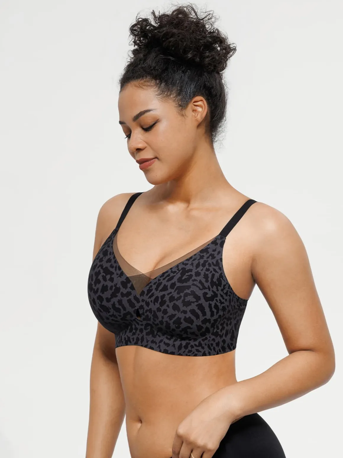 Seamless Breathable Contour Plunge Bra