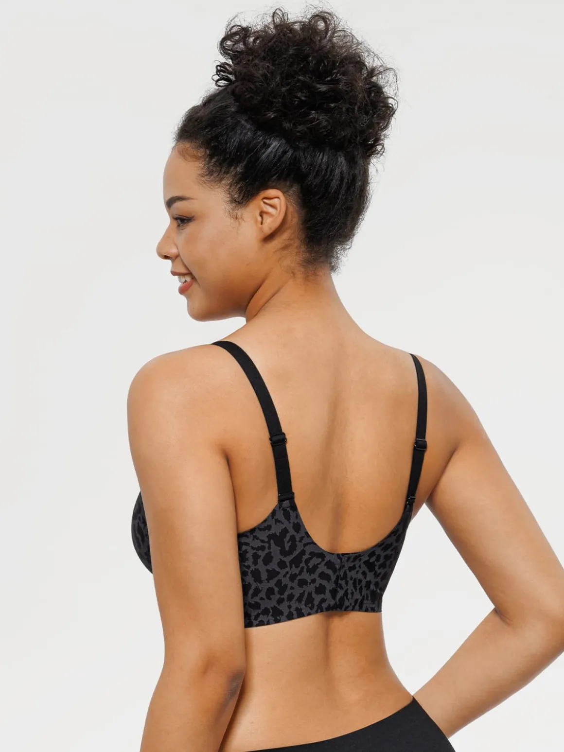 Seamless Breathable Contour Plunge Bra