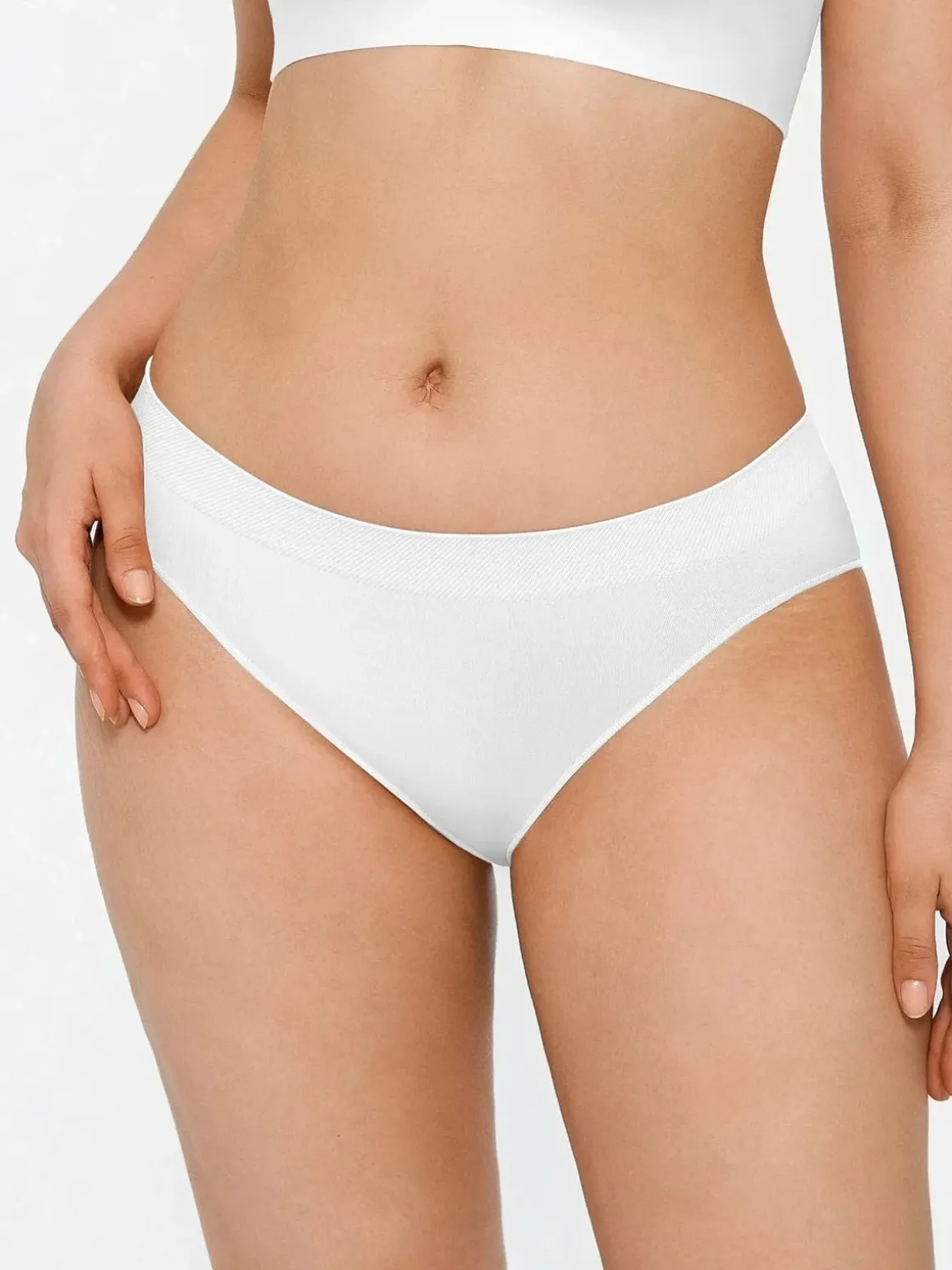 Seamless Solid Mid-Rise Brief