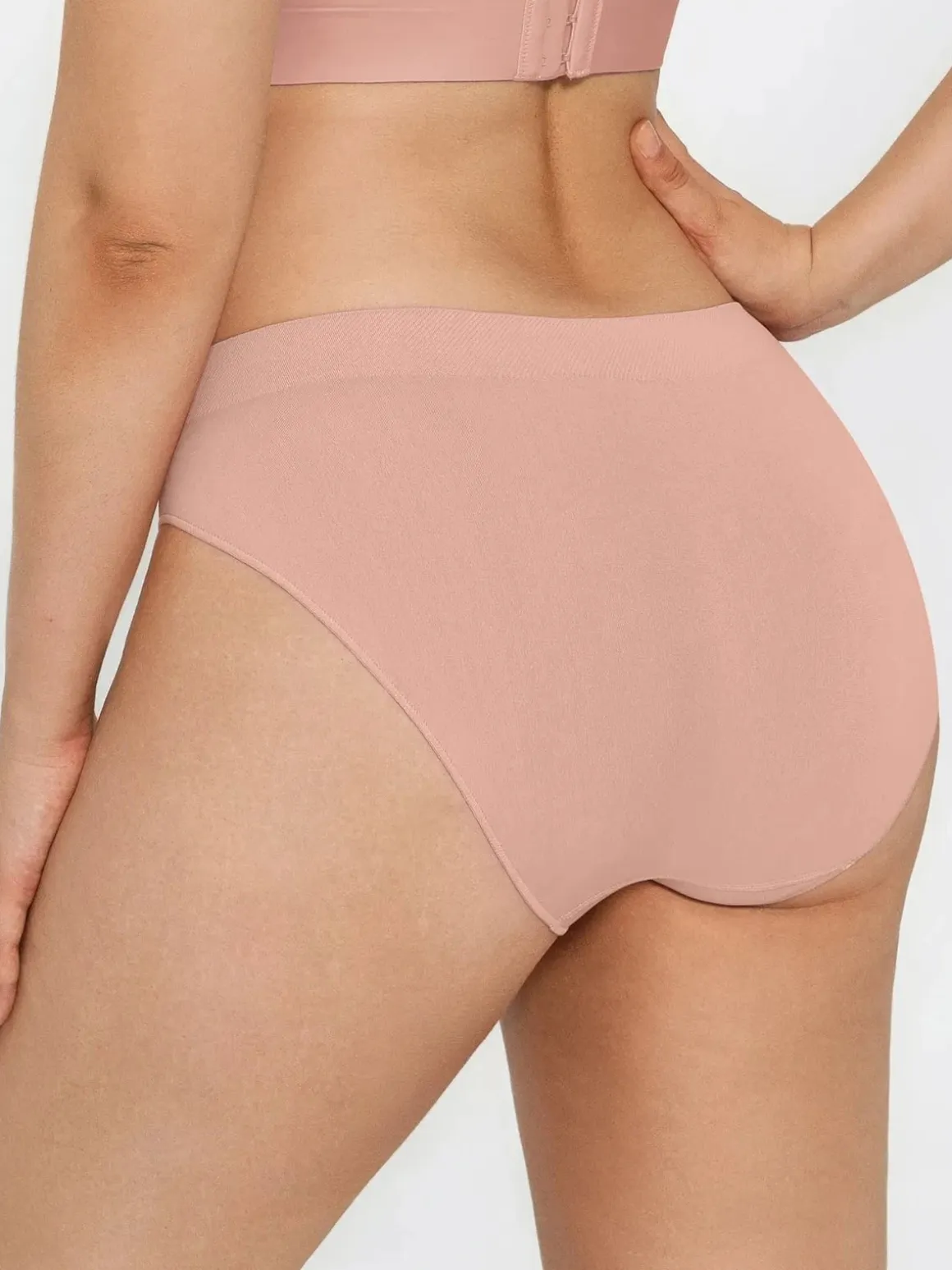 Seamless Solid Mid-Rise Brief