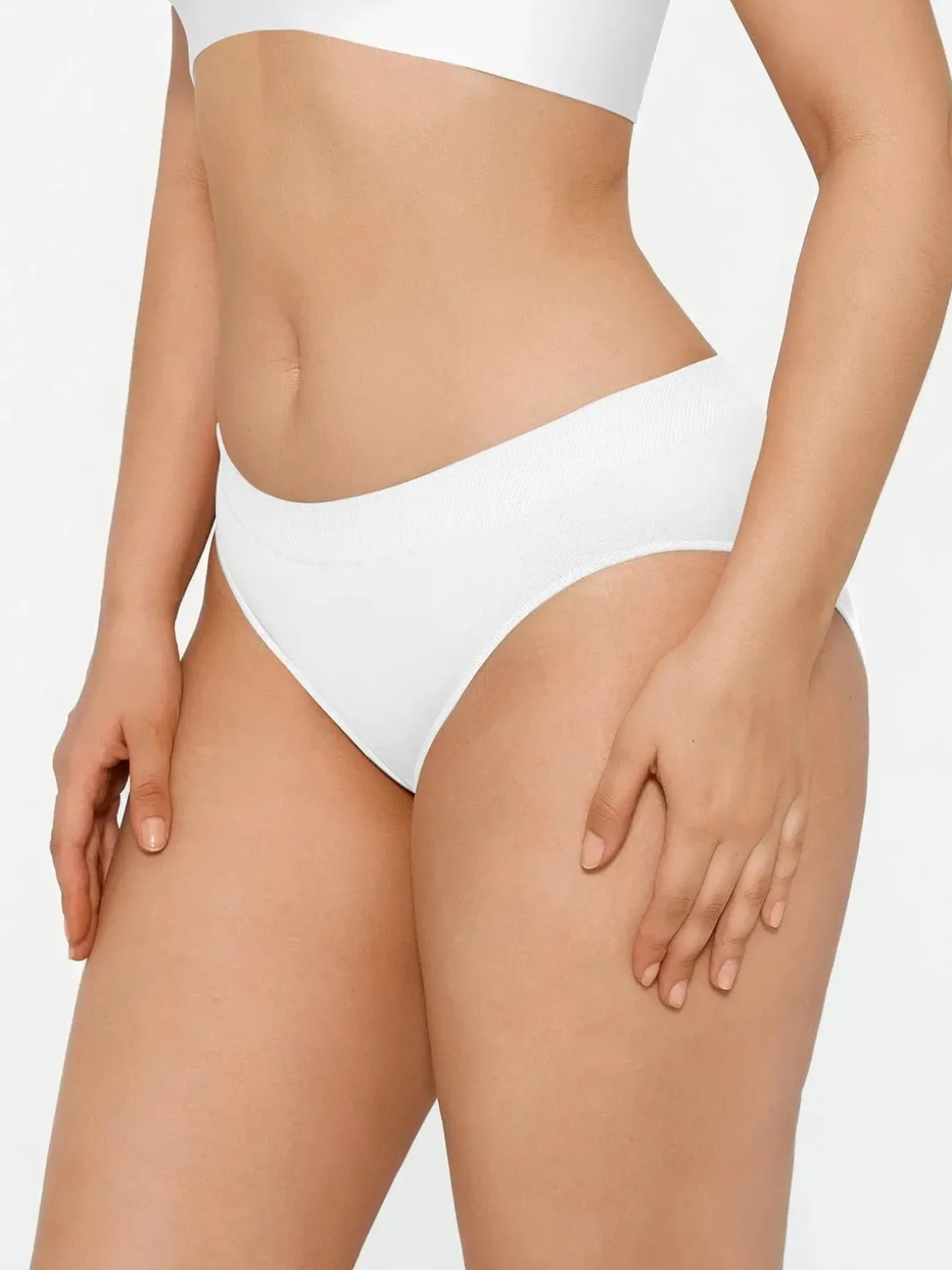 Seamless Solid Mid-Rise Brief