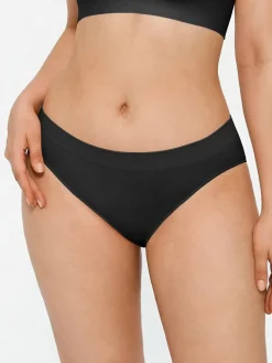 Seamless Solid Mid-Rise Brief