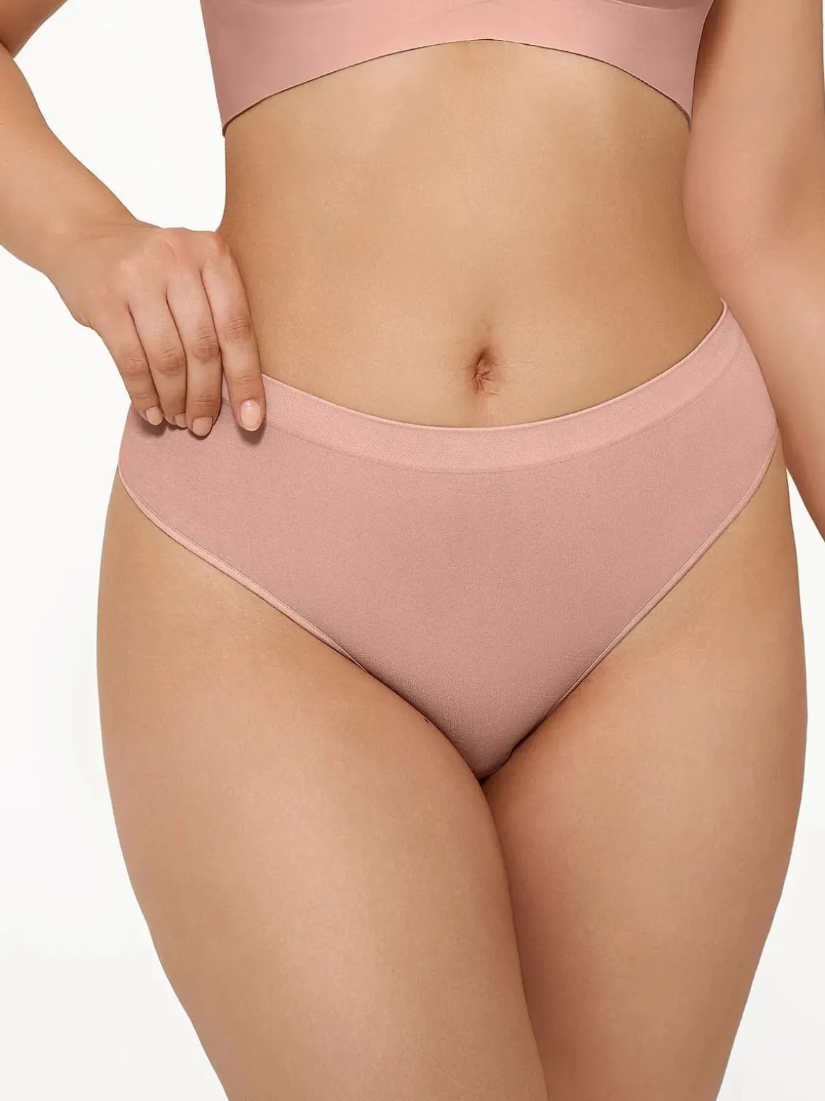 Seamless Solid Mid-Rise Thong Brief
