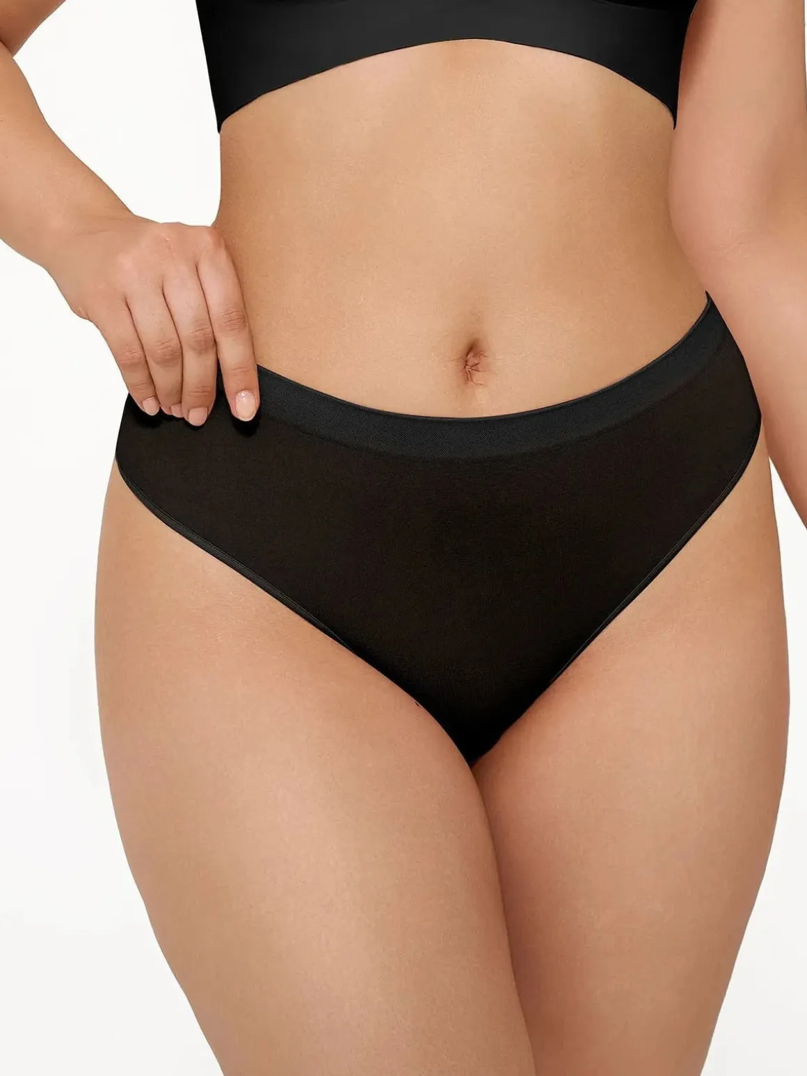 Seamless Solid Mid-Rise Thong Brief