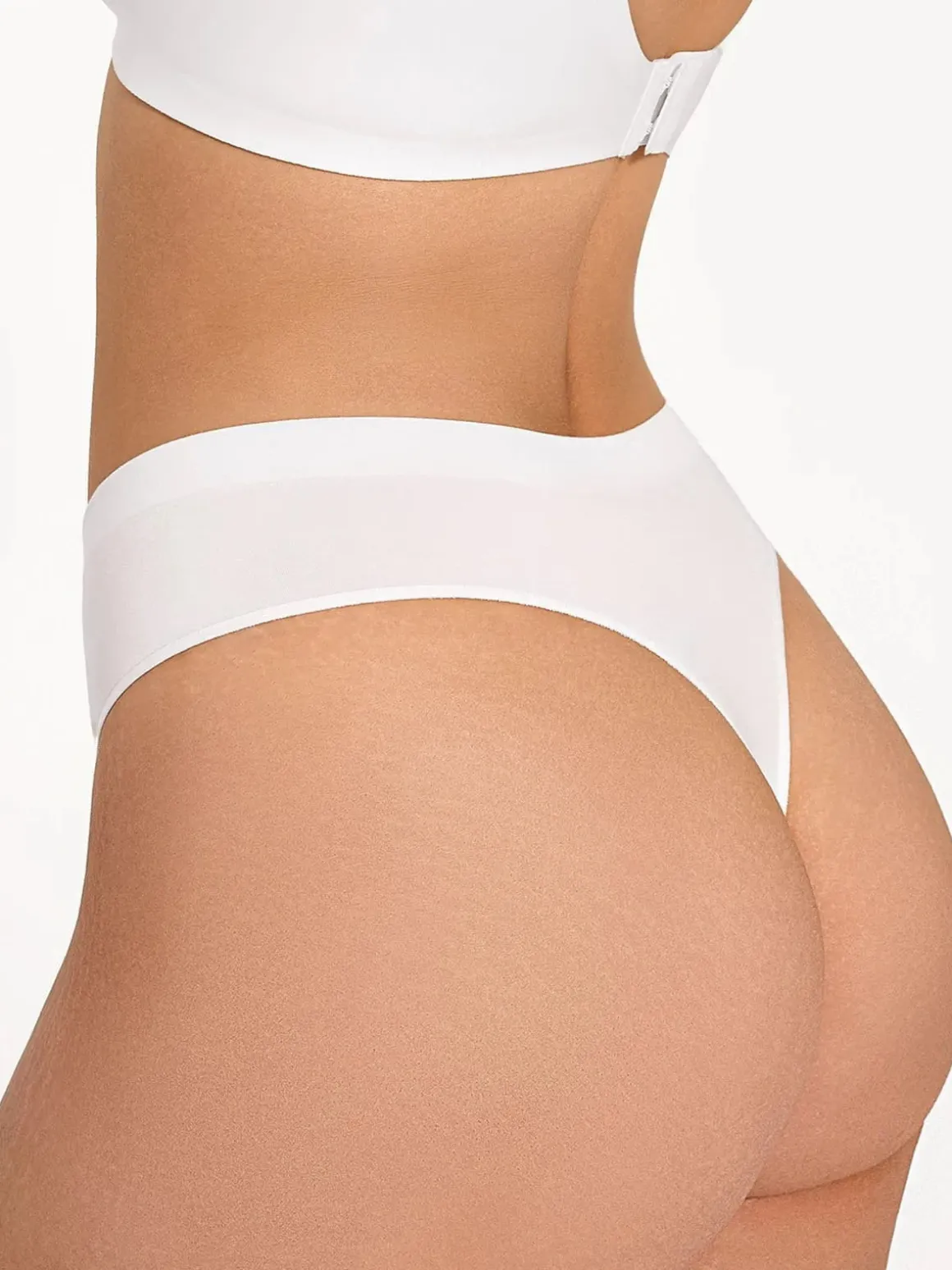 Seamless Solid Mid-Rise Thong Brief