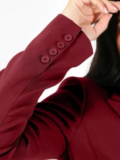 Shape-Sculpting Fitted Blazer