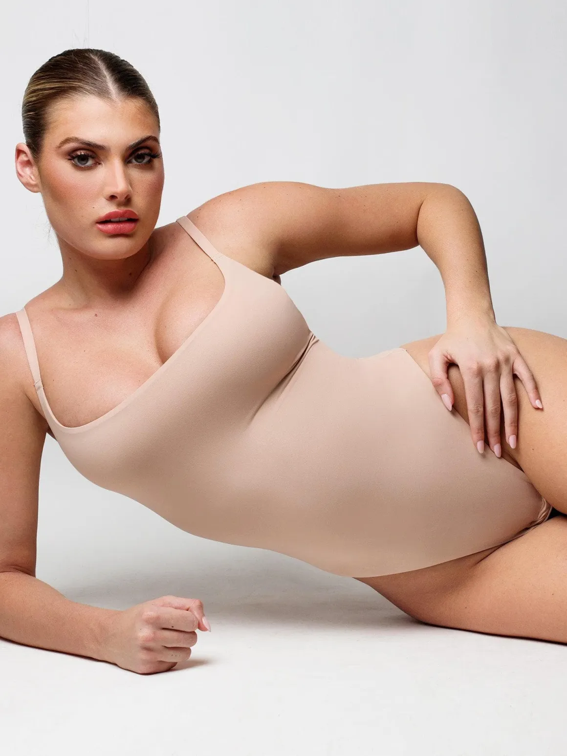 Shapewear Cloudsense Sculpting High-Cut Thong Cami Bodysuit