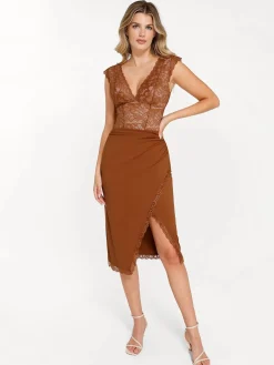 Shapewear V-neck Sleeveless Sculpting Lace Bodysuit
